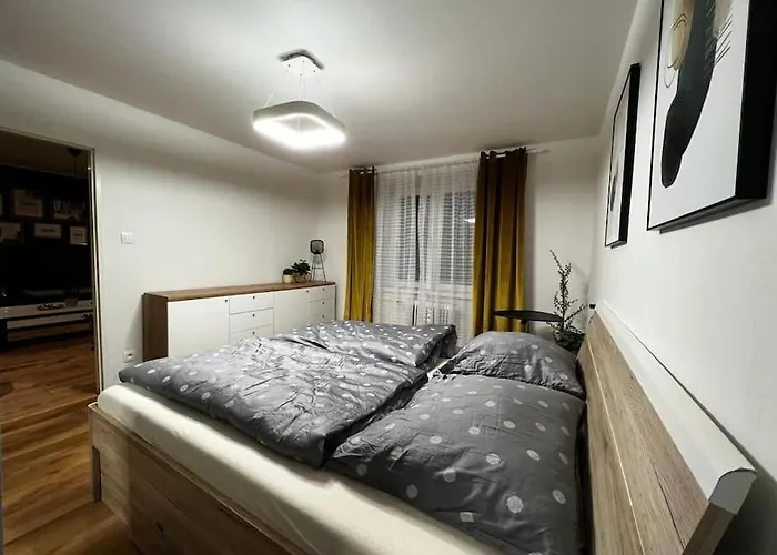 Krasny Byt V Sirsom Centre Mesta Knm *