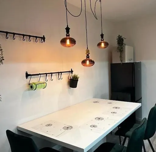 Апартаменты Krasny Byt V Sirsom Centre Mesta Knm